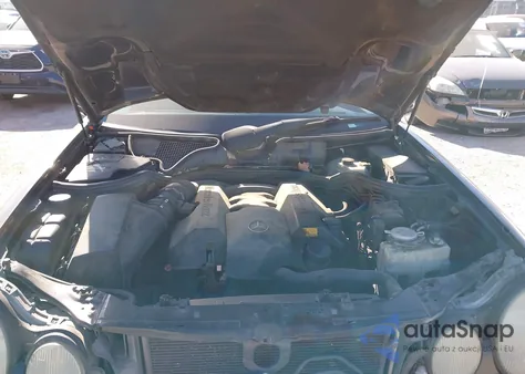 1999 Mercedes-Benz E 320 z USA, uszkodzony, nr VIN WDBJF65H3XA769955